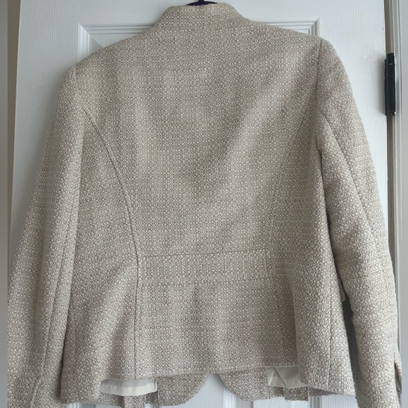 Banana Republic size 8 women’s blazer cream color.  Good used condition. - Picture 2 of 8
